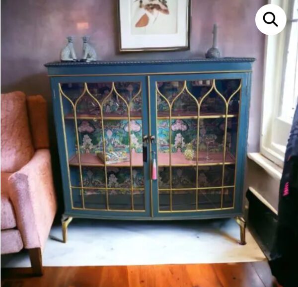 Blue & Blush LLB Suburban Jungle Drinks Cabinet - Emily Gunton - Image 7
